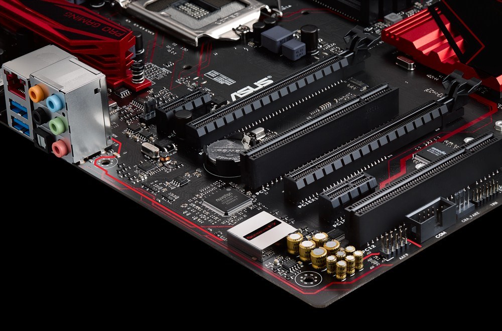 ASUS B150 Pro Gaming Aura 04